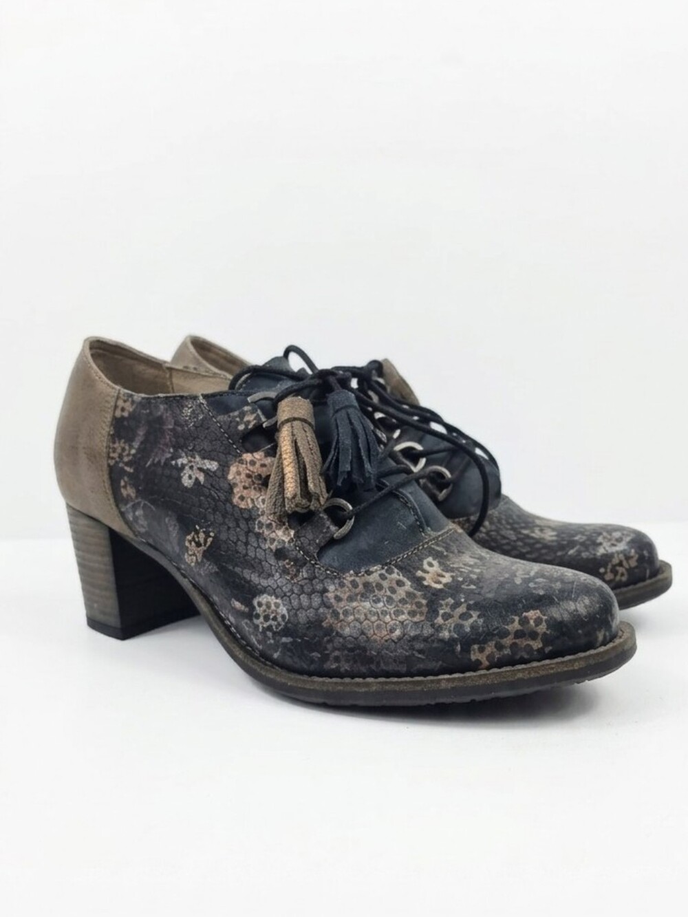 Dkode Flowered Snakeskin Embossed Leather Women's‎ Ankle Boots Size EU38-US 7